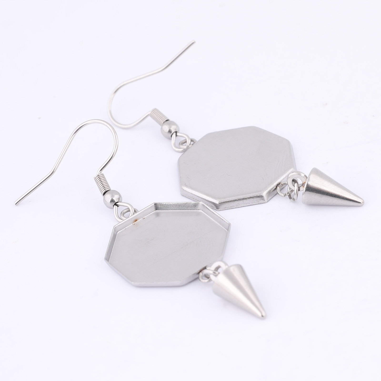 Boucles d'oreilles hexagonales - 18 Gauge Brad Nails Stainless Steel avis et prix